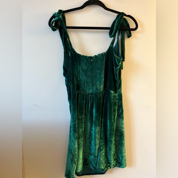 Reformation Emerald Velvet Minna Dress - Picture 11 of 15